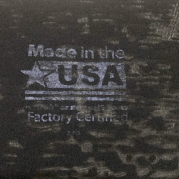 America The Brave 🇺🇸 Made In USA Grunge Graphic Black Tank - Size L - Picture 3 of 4
